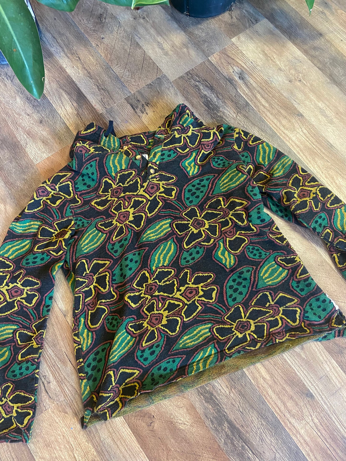 BOHO FLORAL LONG SLEEVE (SIZE MEDIUM)