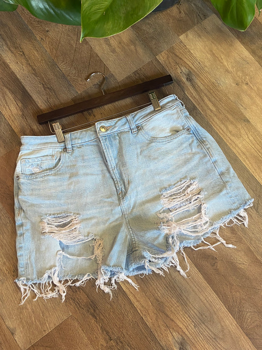 AMERICAN EAGLE DENIM SHORTS (LARGE)