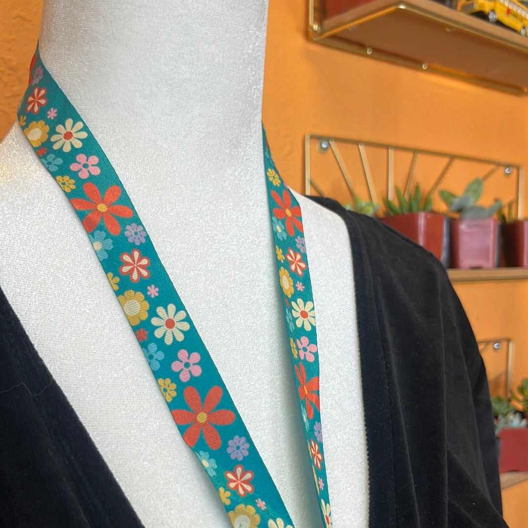 GROOVY FLOWER LANYARD