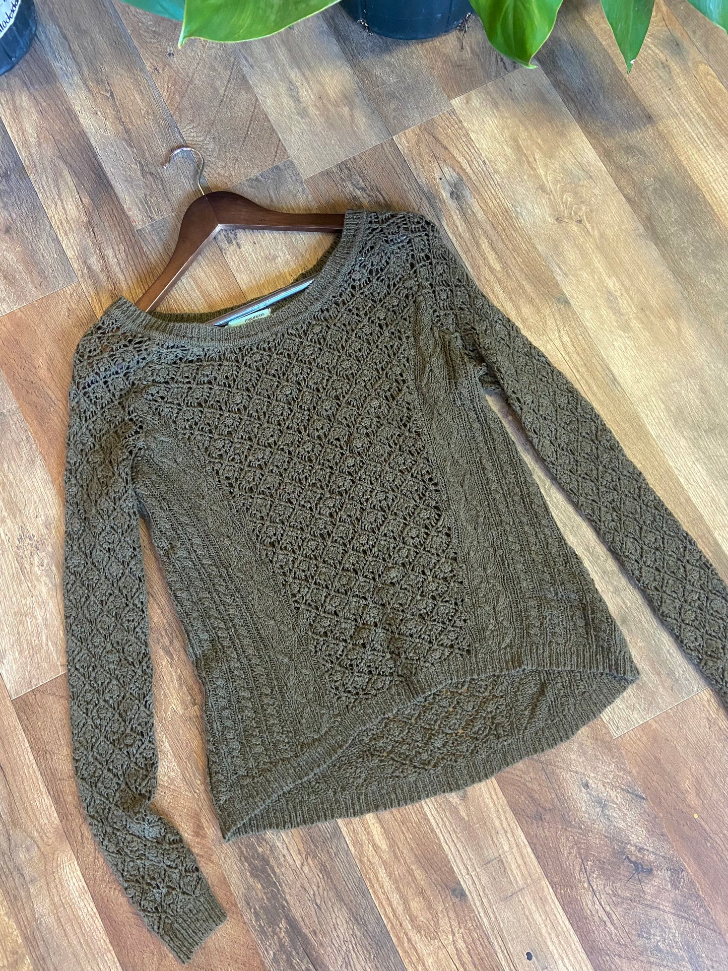 GREEN KNIT LONG SLEEVE (MEDIUM)