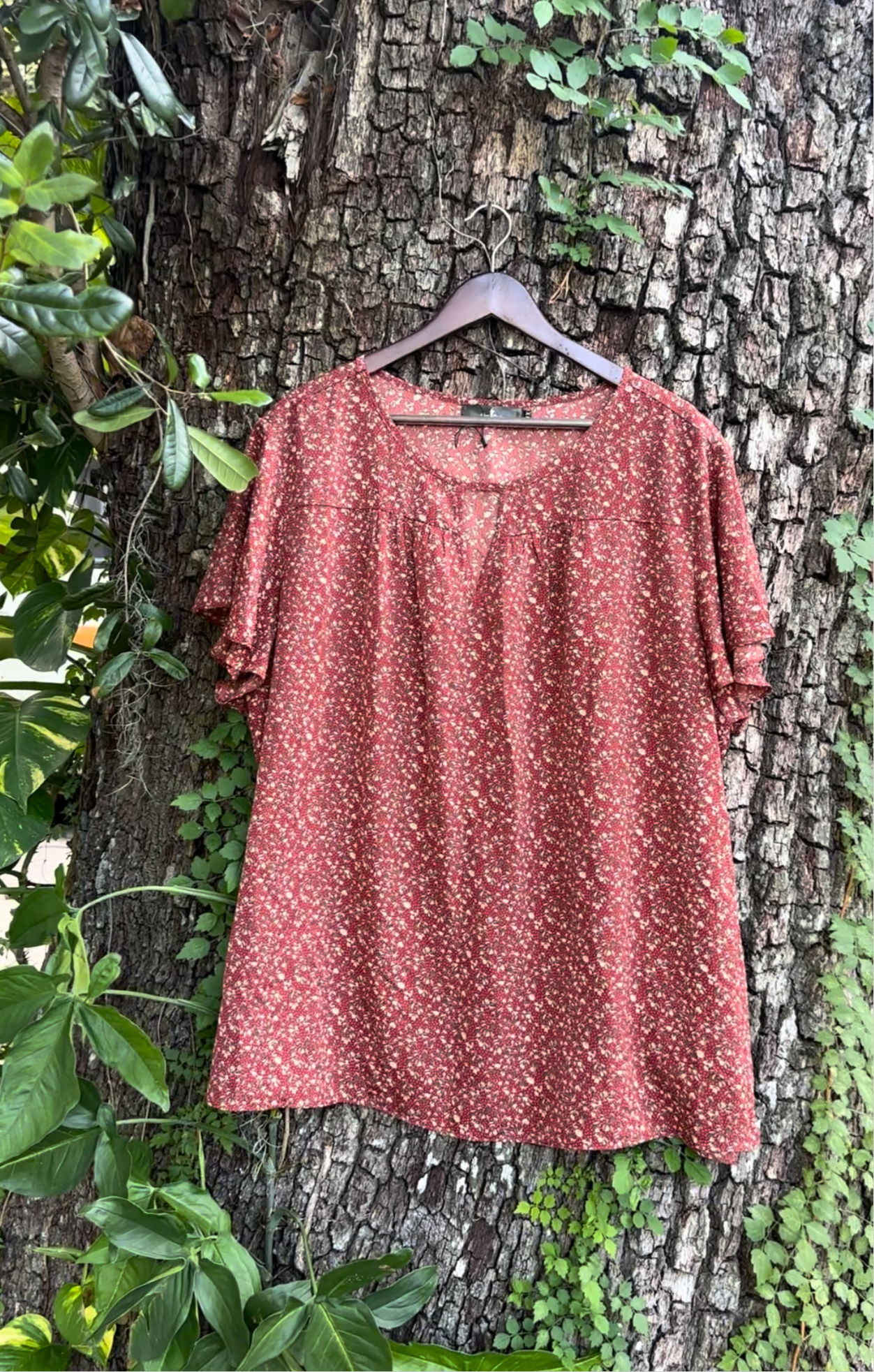 Red Floral Polka Dotted Blouse (3X/4X)