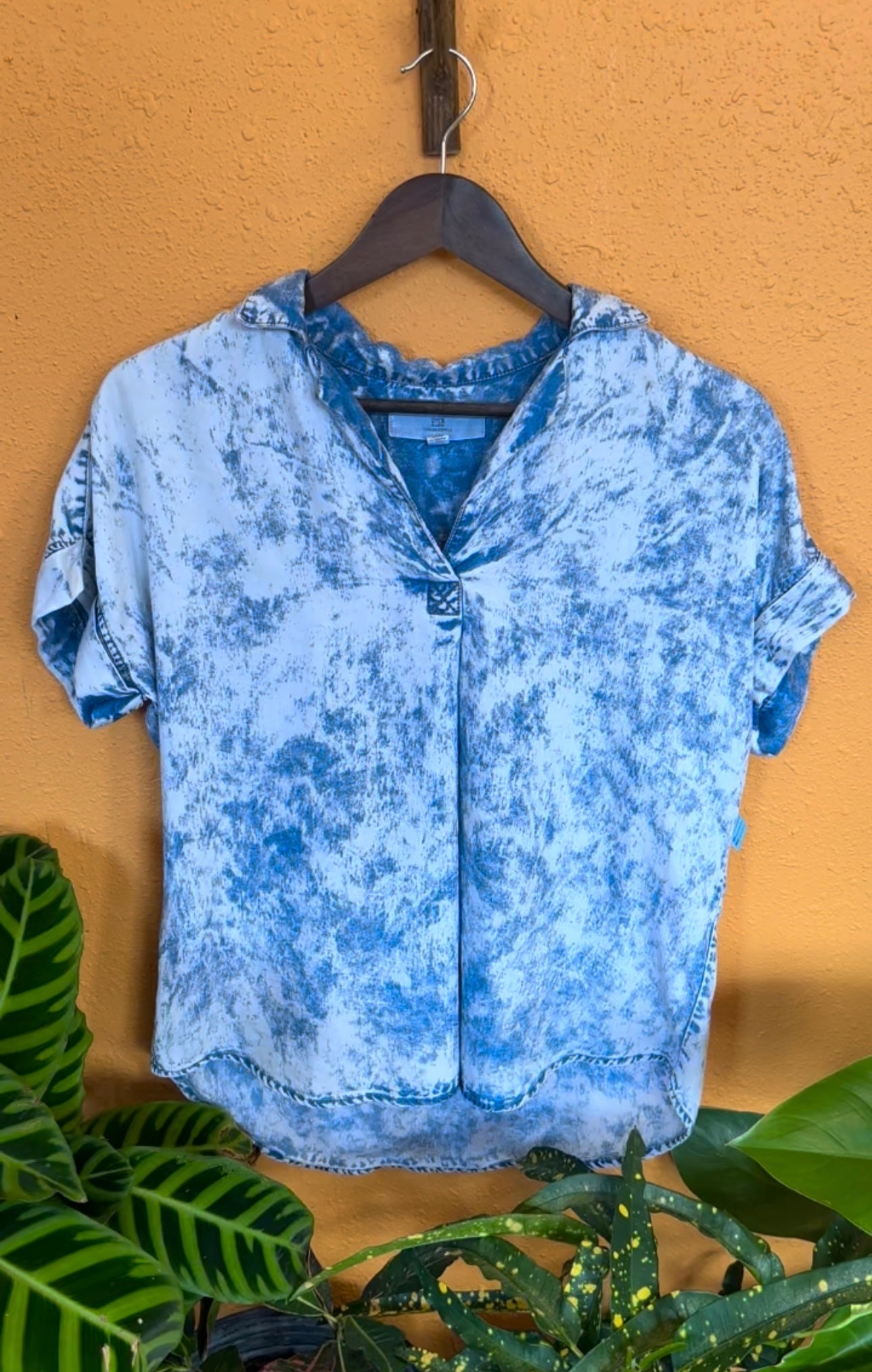 LIGHT WASH SHIRT (XS/ SMALL)