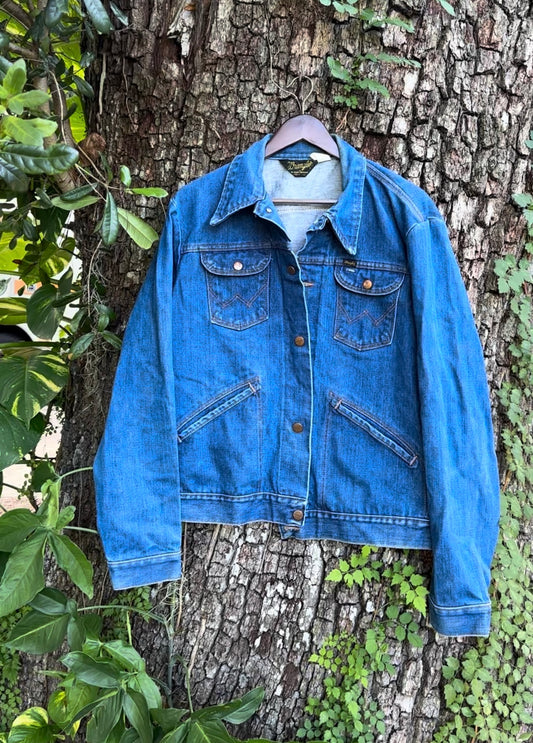 Vintage Western Wrangler Jean Jacket ( LARGE )