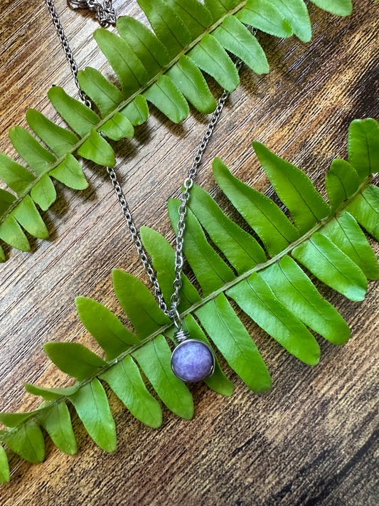 SIMPLE WRAP AMETHYST NECKLACE