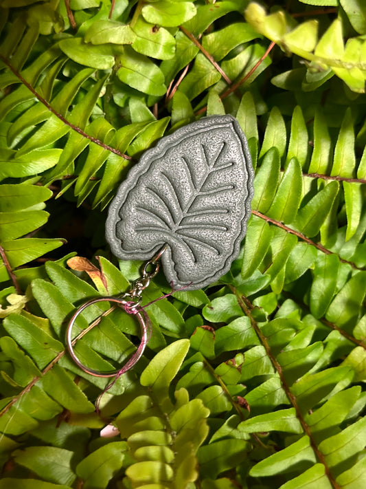 6 LEAF KEYCHAIN